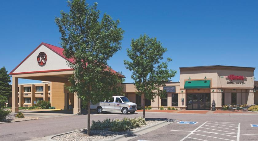 Отель Best Western Ramkota Hotel Watertown