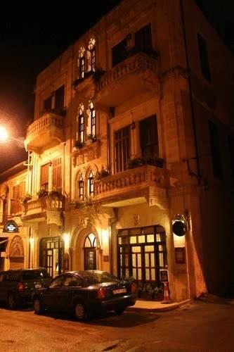 Отель The Liwan Hotel