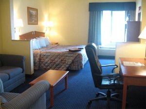 Best Western Inn & Suites Lewisville