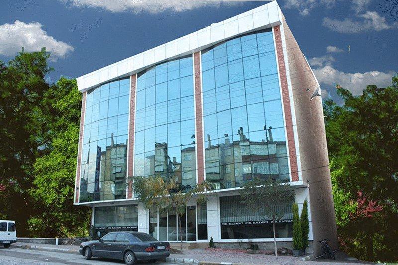 Отель Blackmont Hotel