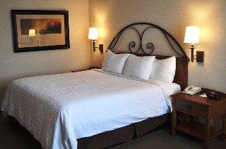 Отель Best Western Plus Cottontree Inn