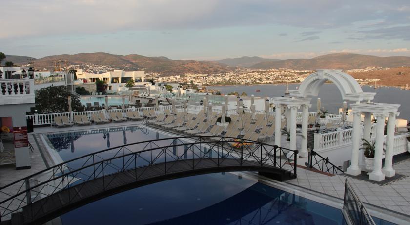 Отель Grand Newport Hotel
