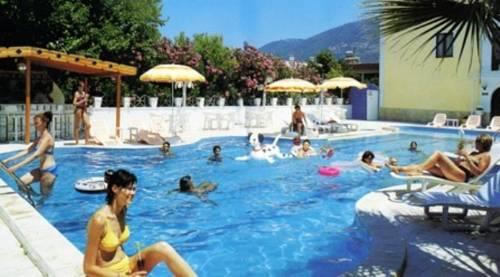 Отель Hotel Kinalikaya