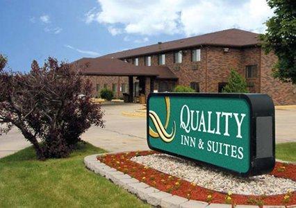 Отель Quality Inn & Suites
