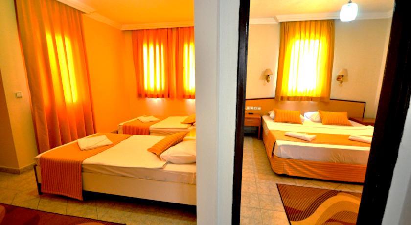Отель Sunpoint Suites Hotel