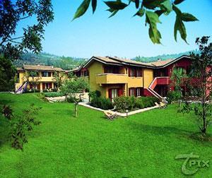 Отель Hotel Poiano