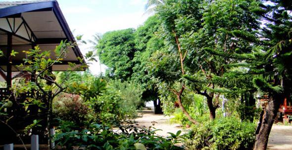 Отель Bangpo Village