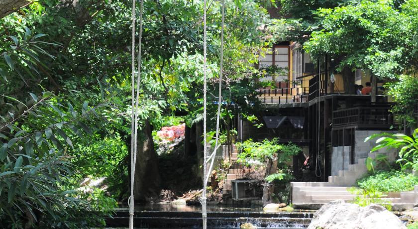 Отель Ndol Streamside Thai Villas