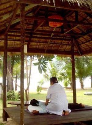 Отель Chanchaolao Beach Resort