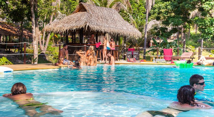 Гостевой дом Shiralea Backpackers Resort