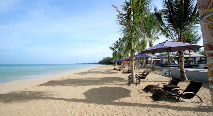 Отель Beyond Resort Khaolak