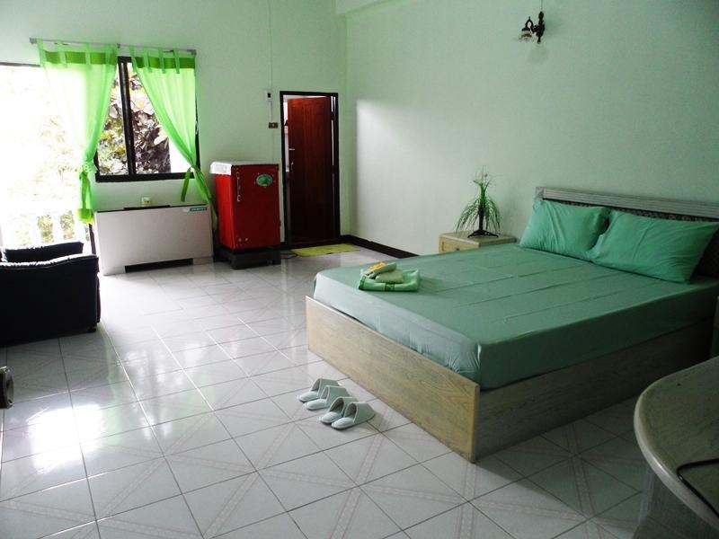 Гостевой дом Ban Khun Ning Si Chang Resort