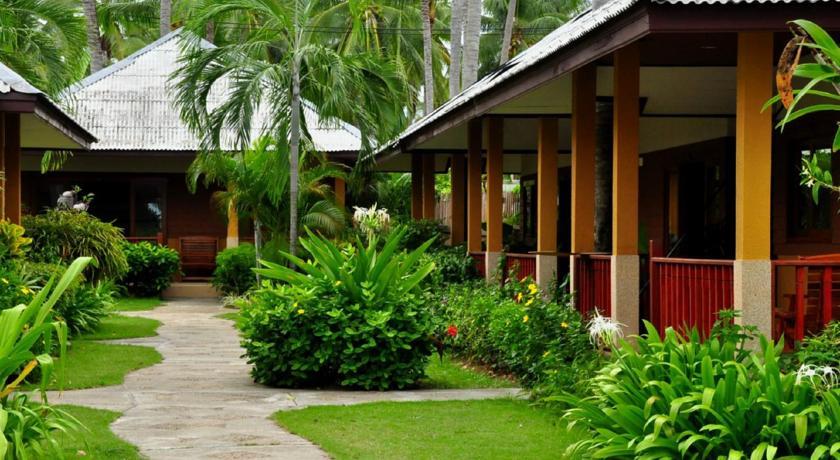 Отель The Lipa Lovely Resort