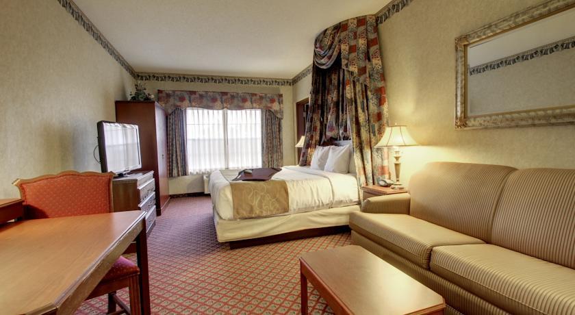 Отель Comfort Suites 