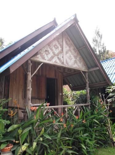 Отель Bangrak Bungalow