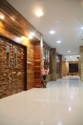Отель Nakara Montra Hotel