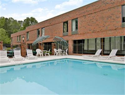 Отель Days Inn Rocky Mount Golden East