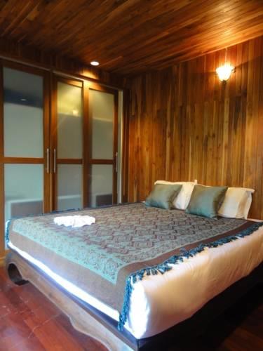 Вилла Tamarind Lodge