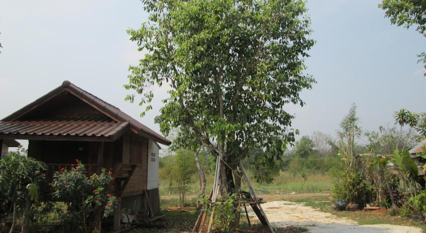 Отель Mali's Village