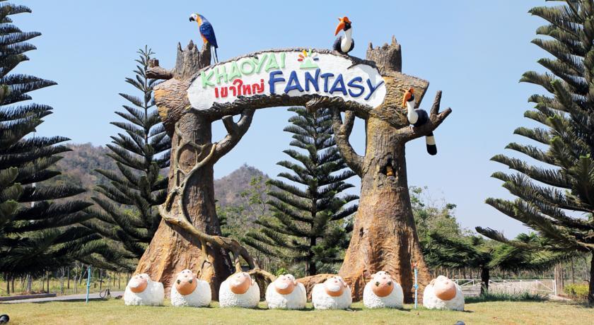 Отель Khao Yai Fantasy Resort