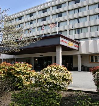 Отель Compass Point Inn - Surrey