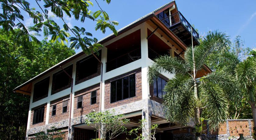Thara Bayview Villa