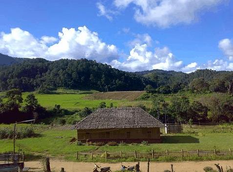 Отель Bann Mong Homestay