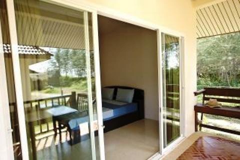 Отель Pranee Beach Bungalows