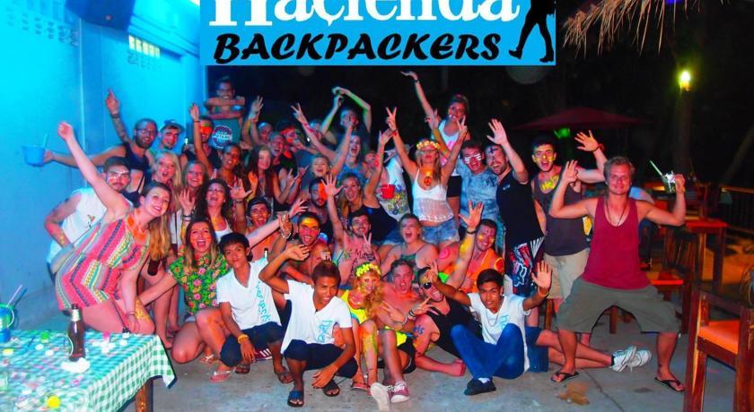 Хостел Hacienda Backpackers