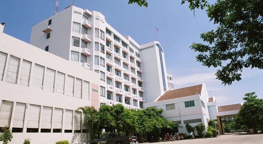Отель Thepnakorn Hotel