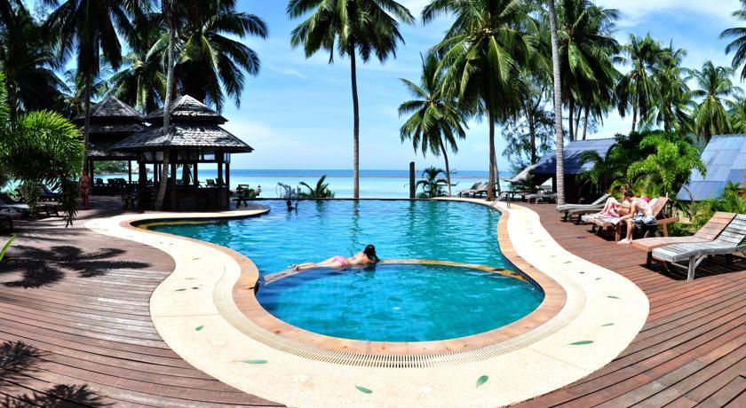 Отель Chaloklum Bay Resort
