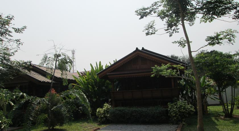 Отель Baan Saranya Khao Yai