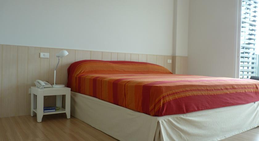 Апартаменты The Sea Condominium