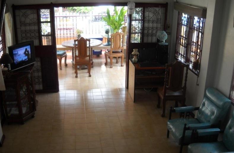 Srikrung Guesthouse