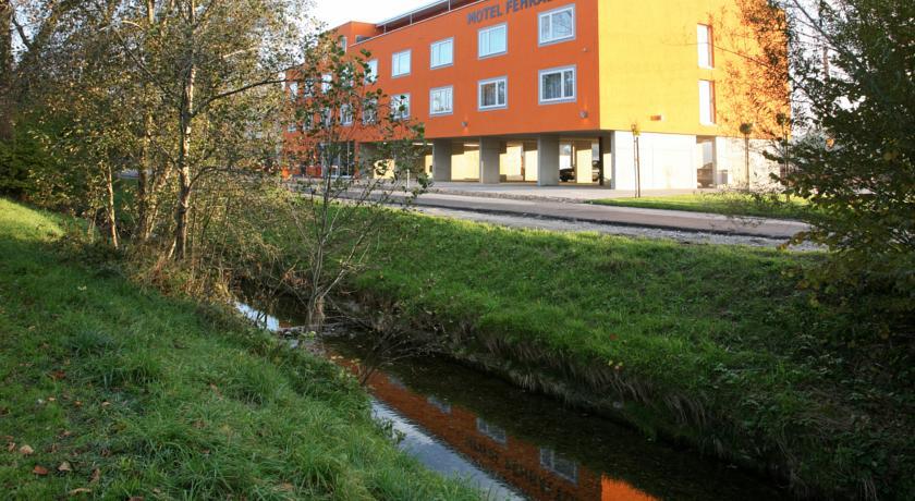 Отель Motel Fehraltorf