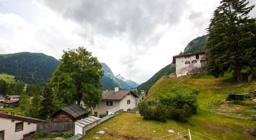 Отель Hotel Piz Tambo