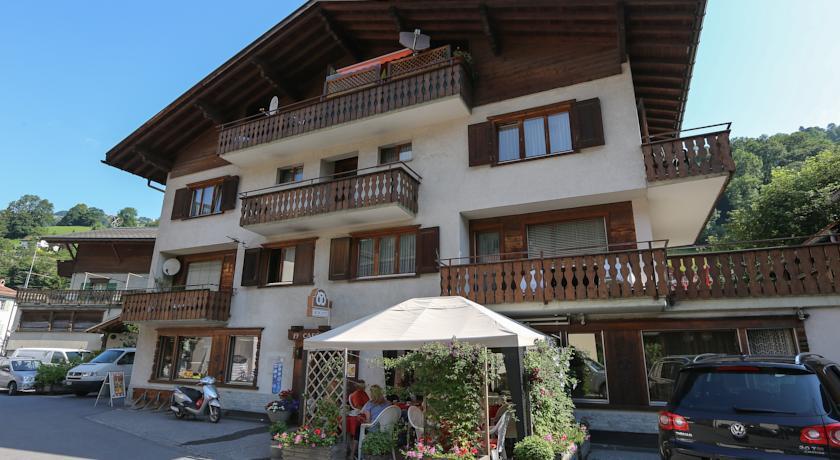 Отель Parsenn Hotel Posthorn