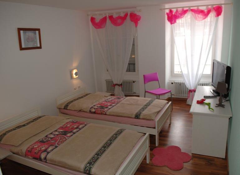 Отель Hotel Restaurant Au Chasseur
