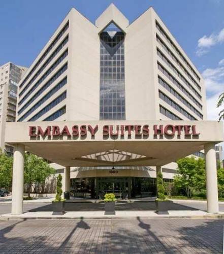 Отель Embassy Suites Crystal City - National Airport