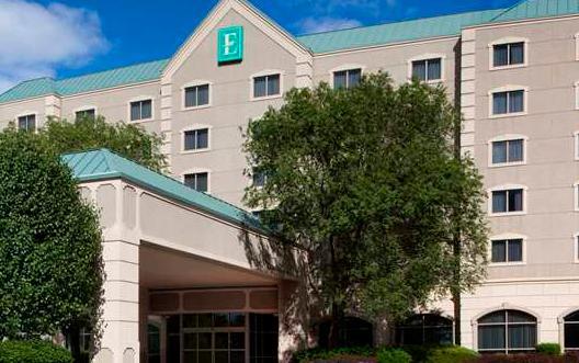 Отель Embassy Suites Dulles Airport