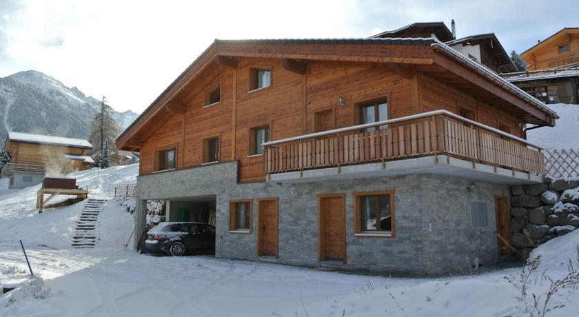 Хостел La Tzoum'hostel