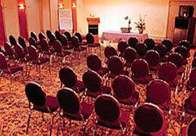 Отель Holiday Inn Express Hotel & Suites Charlottetown