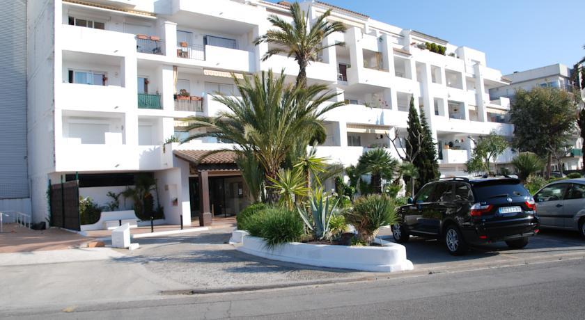 Отель Bravo Royal Marine Apartments