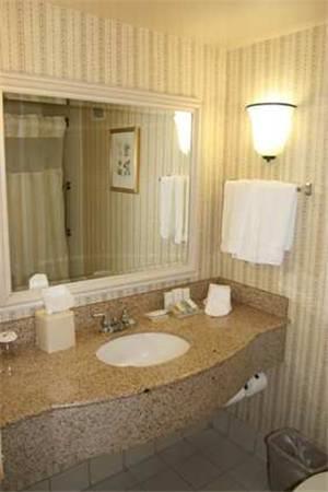Отель Hilton Garden Inn White Marsh
