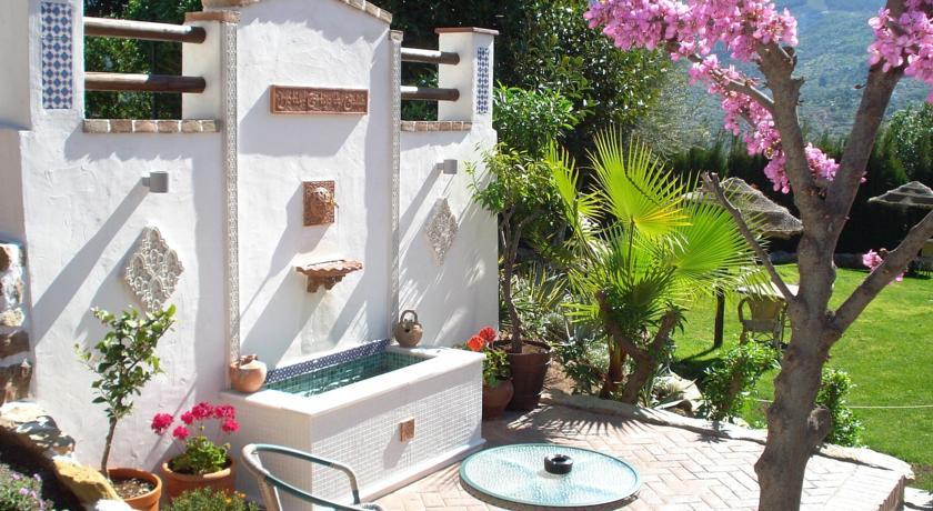 Отель Hotel Rural Cortijo de Salia