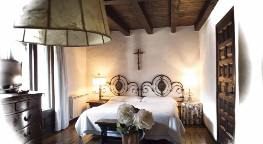 Отель Hotel Santa Maria Taull