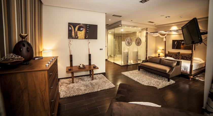 Отель Hotel Los Almirantes