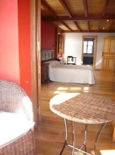 Отель Hotel Casona De Tresali