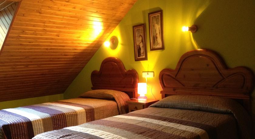 Отель Hotel Apartamentos Barrau