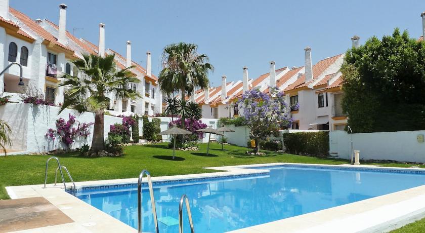 Апартаменты Holiday home Villas del Mediterráneo Estepona